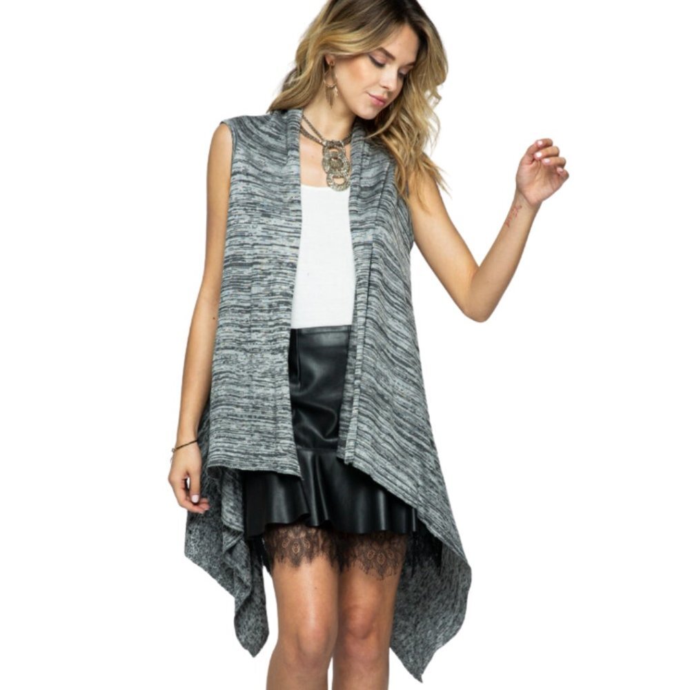 VOCAL Heather Gray Vest Sharkbite Hem Duster S/M‎ NWT